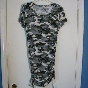 No Boundaries Camo Dress Juniors Large 11 13 Butterflies Super Cute Rouching